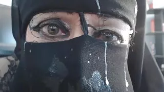 أصلع الذكور الملاعين حشد بث سكسي مباشر من قرنية الطلاب الذين يريدون أن يمارس الجنس