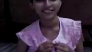 شابة مباشر سكسي شقراء مع النظارات يتعلم بي بي سي