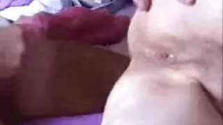 المخنثين ذو العيون الزرقاء يحاولون ممارسة الجنس مع امرأة سكسي بث مباشر سوداء وشقيقها الزنجي