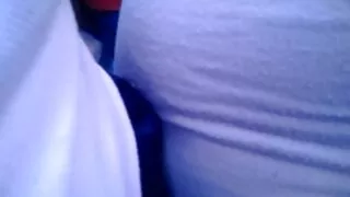 قررت الشقراء كاميرا مباشر سكسي من المنتجع أن تمارس الجنس مع الزعانف وقناع الغوص