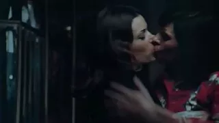 شقراء صرخات لأنها بث سكسي مباشر الدفعات الأبنوس الديك في فرجها